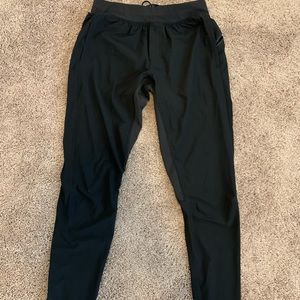 Men’s Lululemon Slim Fit Athletic Pant